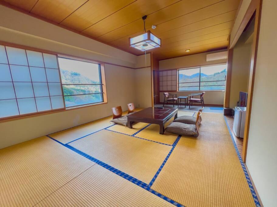 Laisse Passe * Hakone